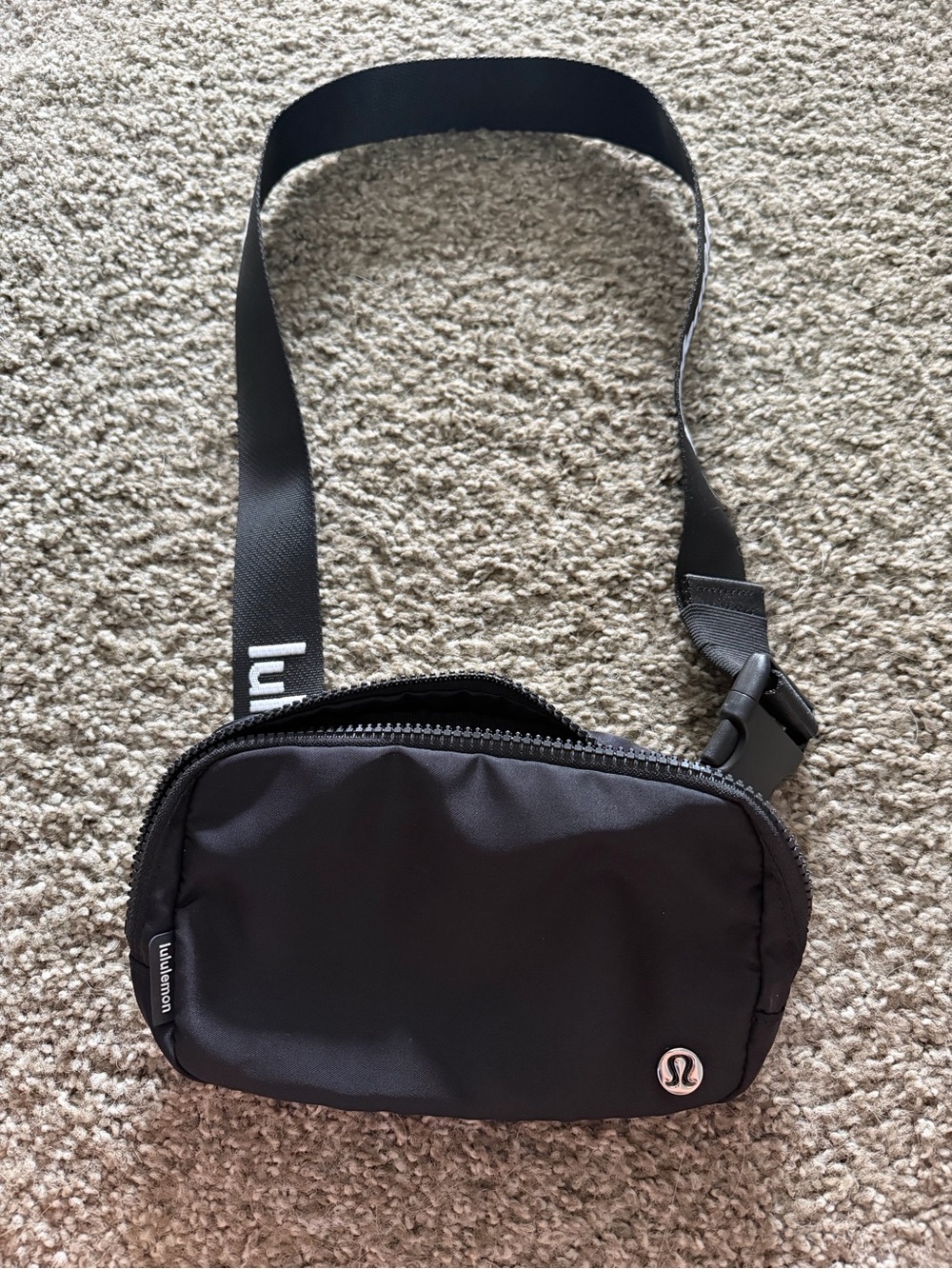 lululemon everywhere belt bag